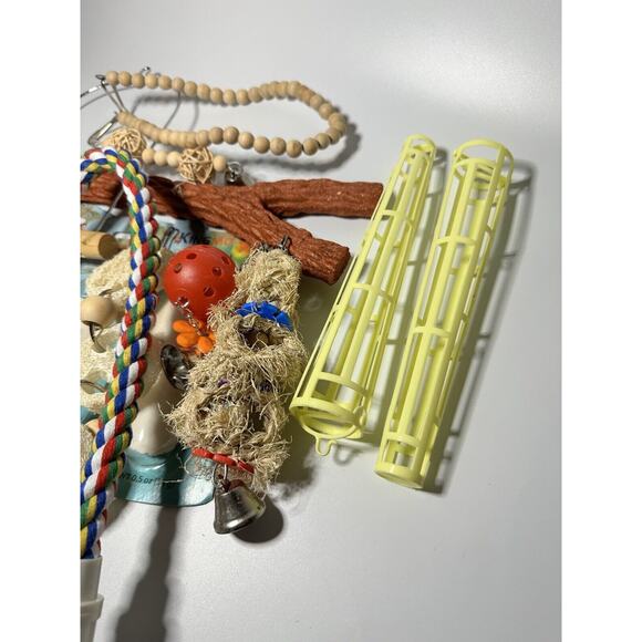Parakeet Small Bird Toys Wood Cuttlebone Lot Of miscellaneous Accessories - Picture 4 of 5